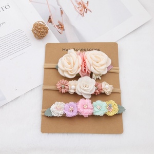 Diadema Elegante para Niñas, 3 Piezas, Diadema con Flores <span class=keywords><strong>Hechas</strong></span> <span class=keywords><strong>a</strong></span> <span class=keywords><strong>Mano</strong></span>, Accesorios para el Cabello de Bebés y Princesas - Product Image 6