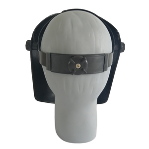 Grand écran visible Capot de soudage personnalisé Ténacité et humidité Casque de soudage en matériau PP avec coque plus épaisse et plus durable - Product Image 5