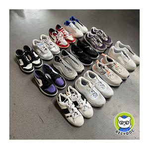 Balles de chaussures de qualité supérieure Guangzhou chaussures de football d'occasion du marché d'occasion - Product Image 1