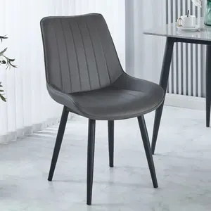 Silla de Comedor Tapizada en Terciopelo de Lujo con Patas de Hierro Negro Resistentes - Product Image 3