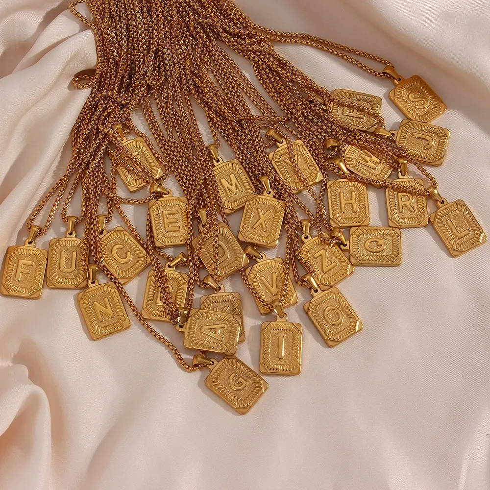 Jewellery Women Chain Custom Non Tarnish Alphabet Pendant Necklace Friendship Memorial Necklace Initial Jewelry