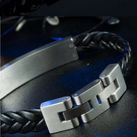 Bracelet en cuir tressé noir de style minimaliste, bracelet en cuir tissé personnalisé en acier inoxydable et fibre de carbone pour homme
