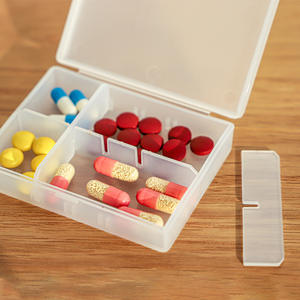 Étui de rangement pour pilules Cotton Road avec compartiments pour la distribution portable de médicaments et la protection contre l'humidité - Product Image 5