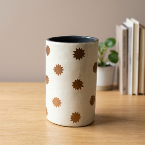 Support de bougie rond en métal blanc, fait main, motif floral en relief, décoration de maison et de jardin du Jammu et du Cachemire, Noël - Product Image 4
