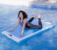 Tapis flottant en PVC gonflable de tapis de yoga de l'eau pour le yoga de l'eau de tapis de fitness et la plate-forme de bain d'enfants