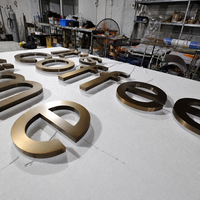 Panneau d'affichage à LED avec logo de marque personnalisé Panneau d'affichage à lettres rétroéclairé à LED lumineux pour les entreprises