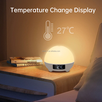 Réveil intelligent à bruit blanc avec contrôle par application, veilleuse RGB, batterie rechargeable, détection de température et Wi-Fi pour adultes