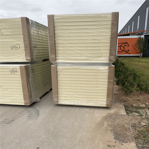 sandwich panel