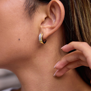 Boucles d'oreilles en forme de C serties de diamants, or 18 carats, acier inoxydable, taille brillant rond, pour un usage quotidien, pour femmes - Product Image 4