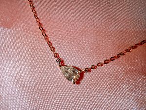 Collier pendentif en forme de goutte, bijoux de luxe haut de gamme pour dames, utilisé pour les colliers de fête de mariage quotidiens - Product Image 4