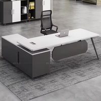 Bureau de direction modulaire en forme de L, finition noyer premium, durable, avec ports de données intégrés et design contemporain