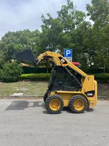 Chargeuse compacte sur pneus Caterpillar CAT226B d'occasion de haute qualité, 3 tonnes, 246C/226/249/259, moteur ENERPAC - Bon état, vente en stock - Product Image 4