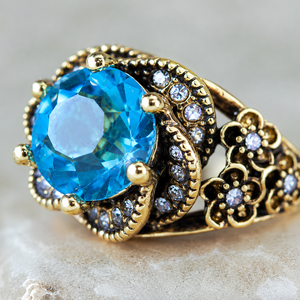 Anello retrò con pietra blu a forma di rosa, gioiello da donna dal design elegante per l'uso quotidiano - Product Image 5