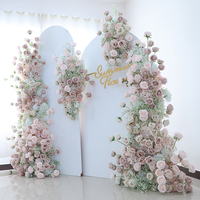 Nouvelle conception originale de l'usine arche de fleurs blanches violettes pour la décoration de porte de mariage