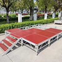 Structure de scène en aluminium rouge avec verre combiné pour événements, concerts et spectacles, avec système de treillis