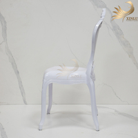 Chaise de salle à manger en plastique PP de haute qualité durable pour les activités intérieures et extérieures pour les salons, les mariages et les bars