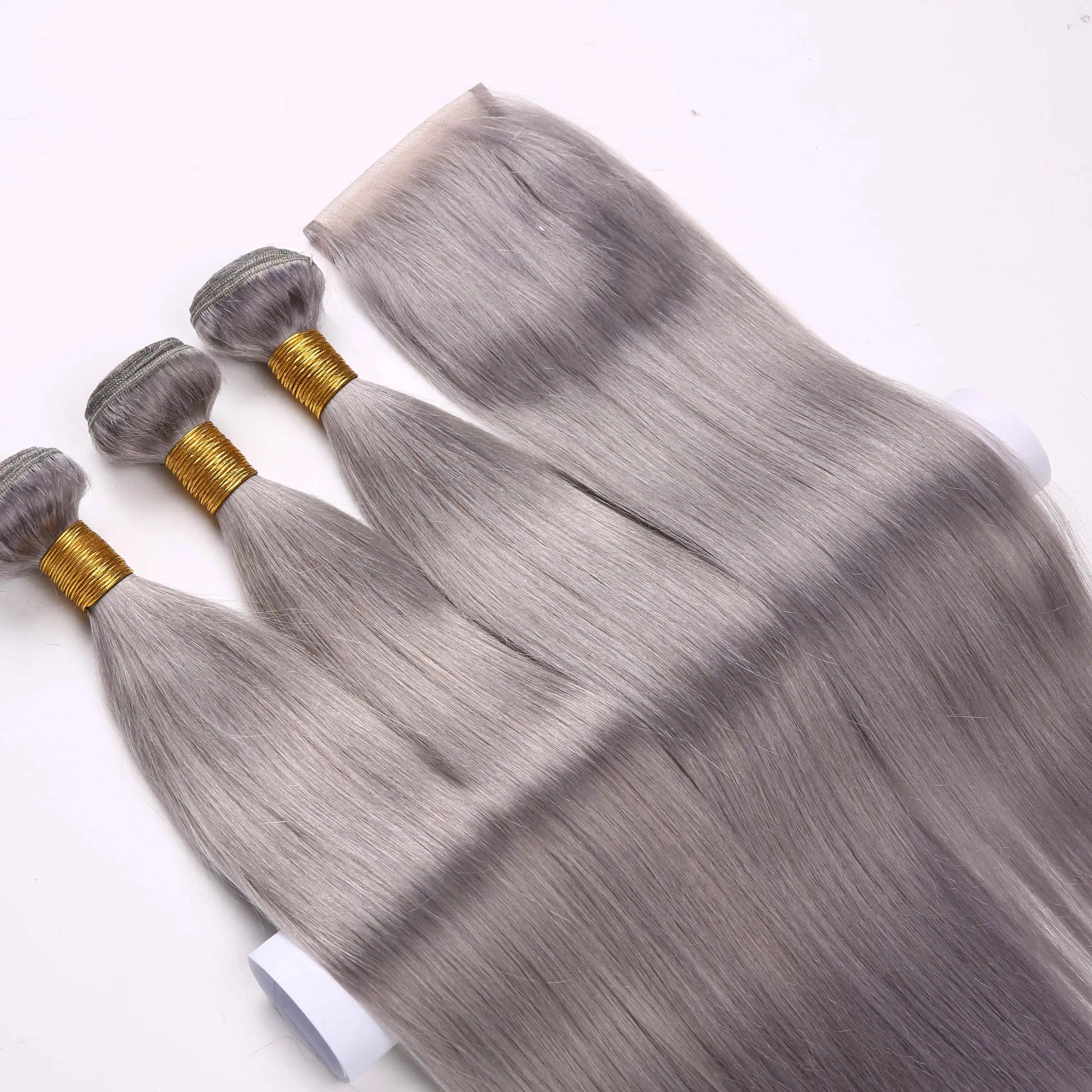 Groothandel Zilver Grijze Kleur Menselijk Haar Weave Bundels Met Sluiting Natuurlijke Maagdelijke Remy Brazilian Hair Inslag