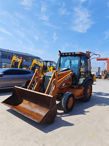 Chargeuse-pelleteuse CASE 580 Super M d'occasion 4x4 |   Chargeur sur tracteur extensible de 14 pieds de profondeur avec godet 4-en-1 et cabine climatisée pour la construction - Product Image 3