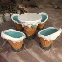 Grande chaise en forme de crème glacée de dessin animé, sculpture artisanale en résine peinte à la main, banc de loisirs extérieur pour boutique de desserts
