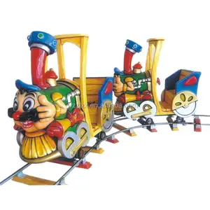 Attrazioni per i bambini parco di divertimenti rides bambini treno