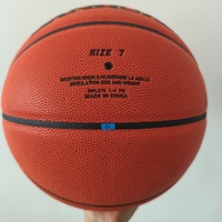 Ballon de basketball laminé Sanhuan de qualité supérieure, taille 7, avec logo personnalisé, idéal pour les marques, les écoles, les clubs, l'entraînement et les matchs professionnels.