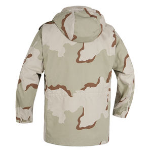 Chaqueta de camuflaje personalizada <span class=keywords><strong>M65</strong></span> con capucha desmontable y forro opcional en camuflaje tricolor del desierto para los mercados de Oriente Medio y África - Product Image 2