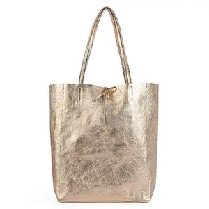 Elegante Bolso de Hombro de Piel Sintética para Mujer con Cierre de Cremallera Suave, Bolso Ligero para Oficina con Diseño de Borla y Dos Correas - Product Image 2