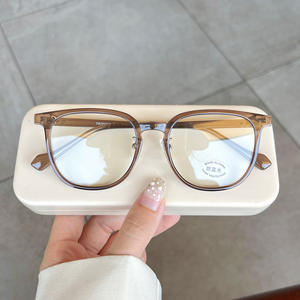 Qianai – lunettes carrées anti-lumière bleue pour femmes, monture complète, lentilles Ac, design à rivets, N3 30209 - Product Image 5