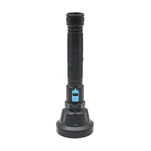 Linterna Táctica de Exploración, Haz de Luz de 1000M, LED Recargable con Zoom, Portátil para Uso en Exteriores - Product Image 4