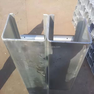 حاجز أمان للطرق السريعة على شكل حرف W، حاجز واقي من الاصطدام على الطرق، فولاذ Q235 مغلفن بالغمس الساخن، حاجز على شكل حرف C عالي التحمل للصدمات - Product Image 4