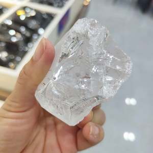 Zirconia cúbica blanca áspera sin cortar materia prima CZ sintética áspera para la fabricación de piedras sueltas - Product Image 4