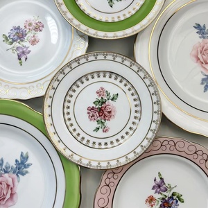 Service de vaisselle white plat en porcelain vente en gros luxe complet plate set stoviglie di lusso piatti <span class=keywords><strong>prodotti</strong></span> dorati <span class=keywords><strong>horeca</strong></span> - Product Image 1