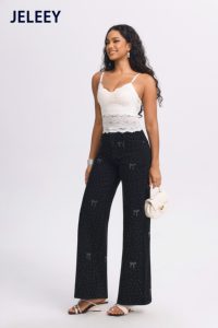 Nuovi Jeans Neri Comodi a Gamba Larga e Dritta con Fiocco Decorativo in Strass per Massimo Comfort e Stile Versatile - Product Image 5