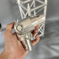 Accessoire à charnière flexible en aluminium pour les écrans d'éclairage de scène avec coupleur de joint de treillis d'éclairage Manchon de tuyau Spigot