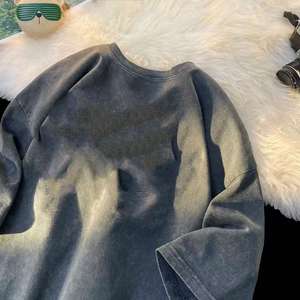 เสื้อยืดโอเวอร์ไซส์ผ้าคอตตอนหนานุ่ม พิมพ์ลายกราฟิกคุณภาพสูง สไตล์วินเทจฟอกสี  สำหรับผู้ชาย  รับสกรีนโลโก้ตามแบบ - Product Image 2