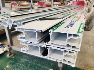 CHANGYI, ventana de vidrio Upvc ignífuga insonorizada europea, ventana corredera vertical de arriba hacia abajo - Product Image 3