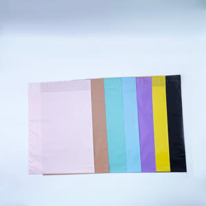 Sacs d'expédition écologiques nude, couleur rose personnalisée, sac express mat, couleur brillante, pochettes poly personnalisées, emballage personnalisé, sac d'expédition pour tissu, t-shirt - Product Image 5