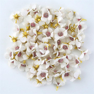Testa di margherita in seta artificiale multicolore di 2cm per accessori per ghirlande fatte a casa matrimonio natale decorazione di laurea di Halloween - Product Image 4