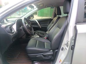 Véhicule d'<span class=keywords><strong>occasion</strong></span> en promotion : Toyota <span class=keywords><strong>RAV4</strong></span> 2.0T <span class=keywords><strong>essence</strong></span> 2016, 5 <span class=keywords><strong>portes</strong></span>, 5 places, SUV de taille moyenne - Product Image 5