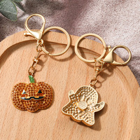 Llavero de Halloween Vintage con Colgante Metálico de Calabaza y Fantasma, Completamente Adornado con Diamantes de Imitación