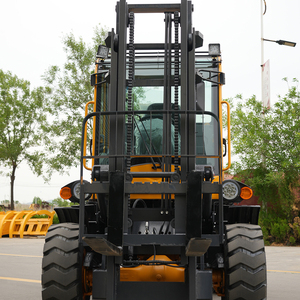 Chariot élévateur diesel tout-terrain <span class=keywords><strong>10T</strong></span>, hauteur de levage de 3 à <span class=keywords><strong>6</strong></span> m avec accessoires de chariot élévateur - Product Image 4