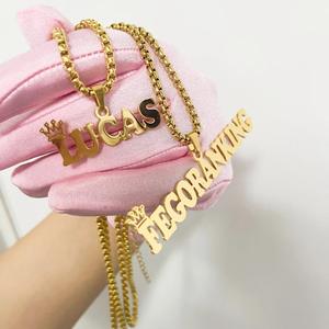 Collar con Colgante Punk de Moda Simple con Nombre en Inglés Personalizado en Acero Inoxidable con Cadena de Eslabones, Regalo para Mujer con Certificación CE - Product Image 1