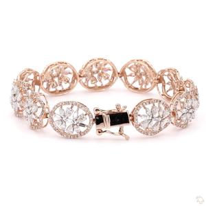 Bracelet élégant en or et diamants pour femmes, style haut de gamme, finition polie, léger et confortable, bijoux pour un usage quotidien - Product Image 3