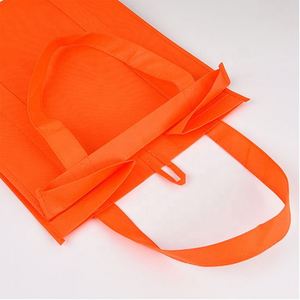 Sacs fourre-tout réutilisables personnalisés avec logo, robustes, bleus, noirs, rouges, à fond carré, en non-tissé, pour la publicité - Product Image 4