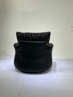 Fauteuil pivotant inclinable de luxe de style scandinave moderne, rembourré en cuir, avec structure en acier au carbone, directement de l'usine, pour un confort optimal