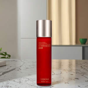 Set di Cura della Pelle Anti-Età e Anti-Rughe in Offerta, Include Crema Viso e Lozione alla Niacinamide per Schiarire e Bellezza della Pelle - Product Image 3