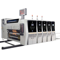 Ligne complète de production de cartons ondulés avec alimentation par le devant, impression flexographique, découpe, plieuse-colleuse, comptage et cerclage