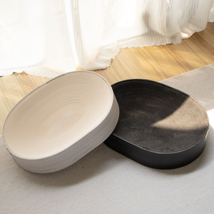 Haustierzubehör 2025 Hochwertiges Ovales Kratzbett für Katzen aus BB-Welle Wellpappe in Schwarz und Weiß im Großhandel - Product Image 1