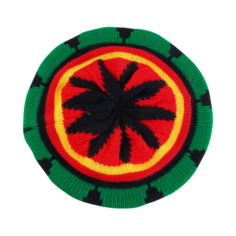 ใบไม้สีแดง+ดำ