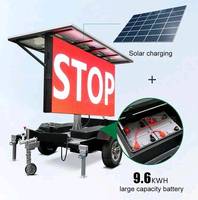 Écran Led mobile à économie d'énergie P4 P5 P6 publicité led billboard Trailer Led écran avec panneaux solaires et batterie